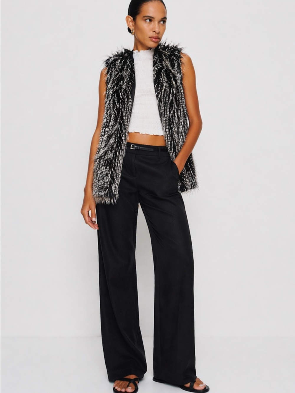 Forever 21 Black & White Faux Fur Sleeveless Vest